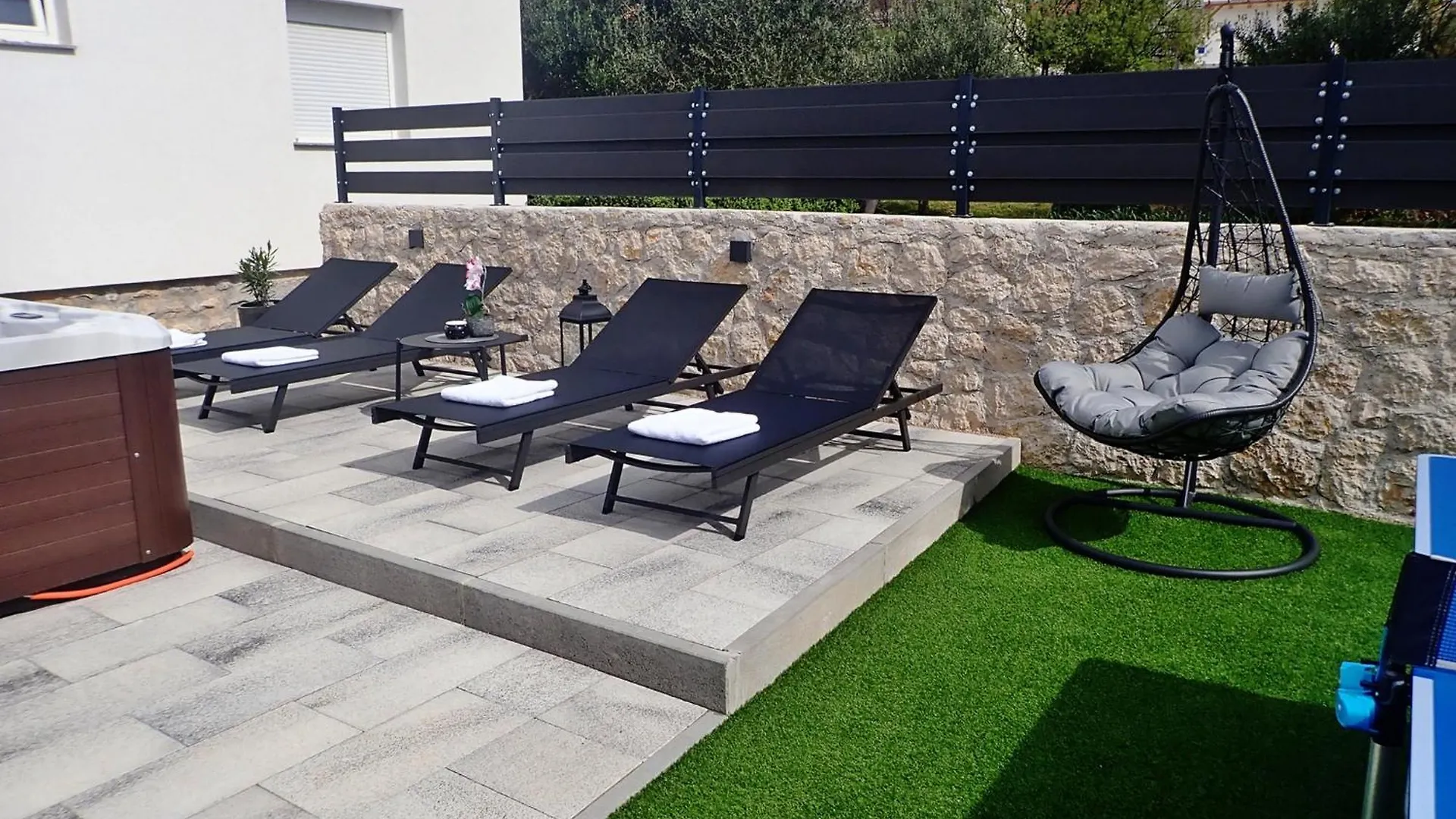 Apartment Apartman Ana - Experience Beach And Mountain Holiday Maslenica