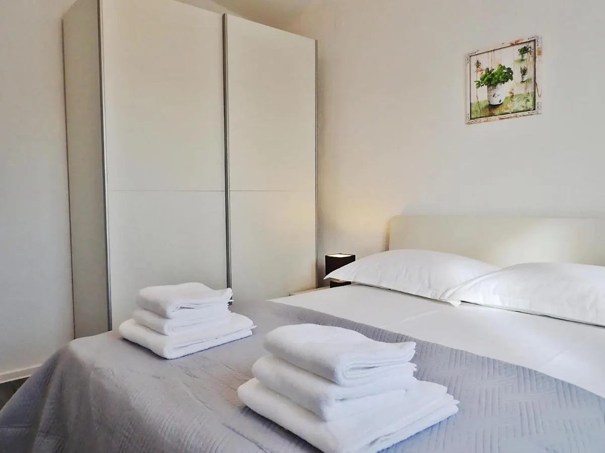 Apartman Ana - Experience Beach And Mountain Holiday Maslenica Apartment