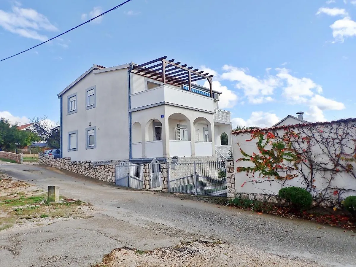 Apartman Ana - Experience Beach And Mountain Holiday Maslenica